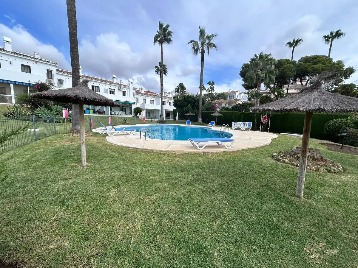 Townhouse for sale in Riviera del Sol — photo 1