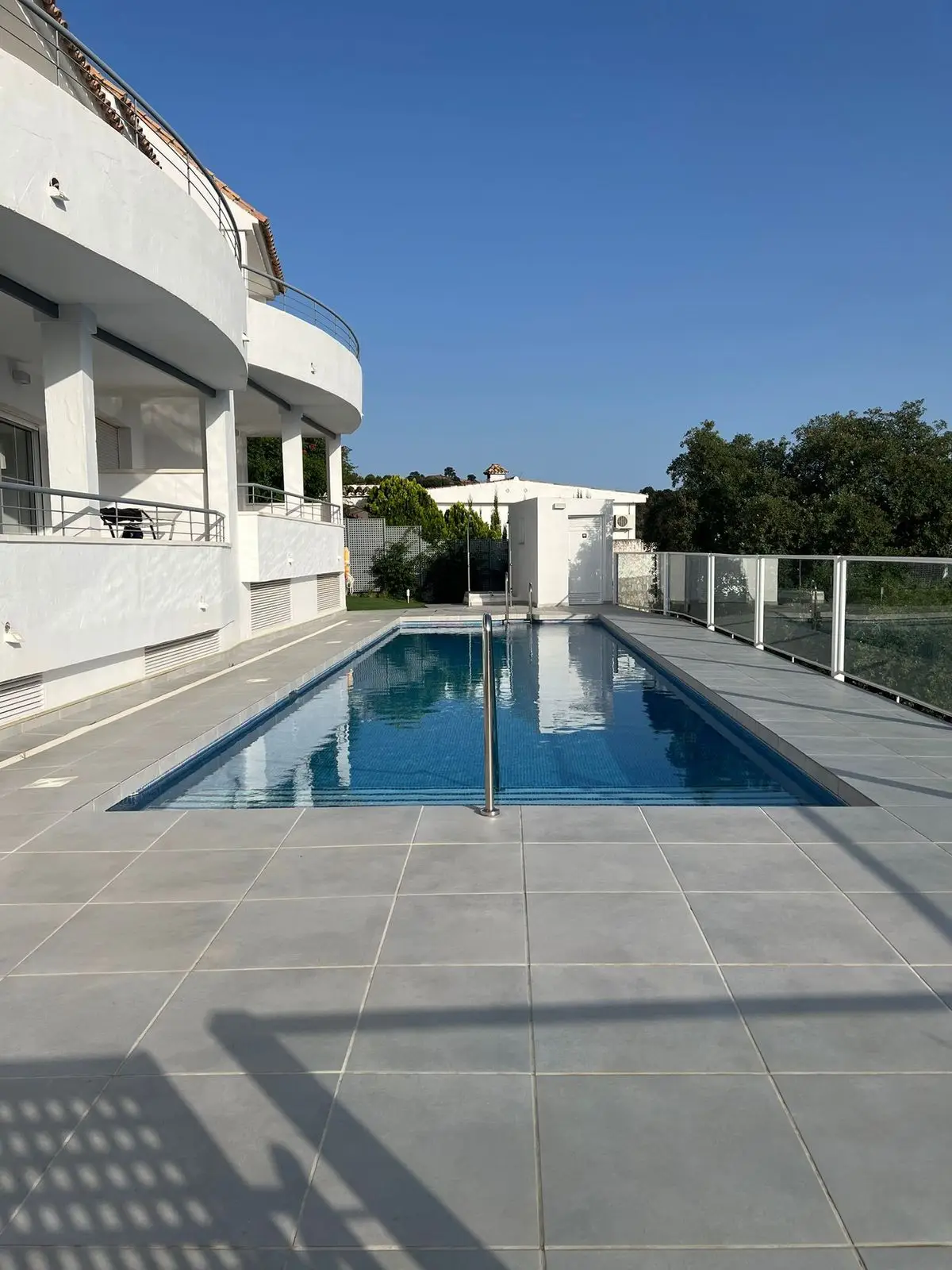 Ground Floor Apartment for sale in Istán — photo 1