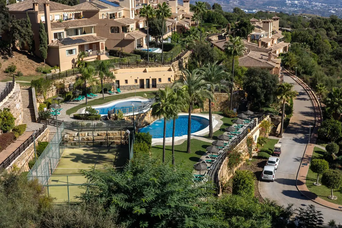 Penthouse for sale in La Mairena — photo 1
