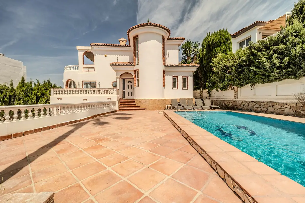 Detached Villa for sale in El Faro — photo 1