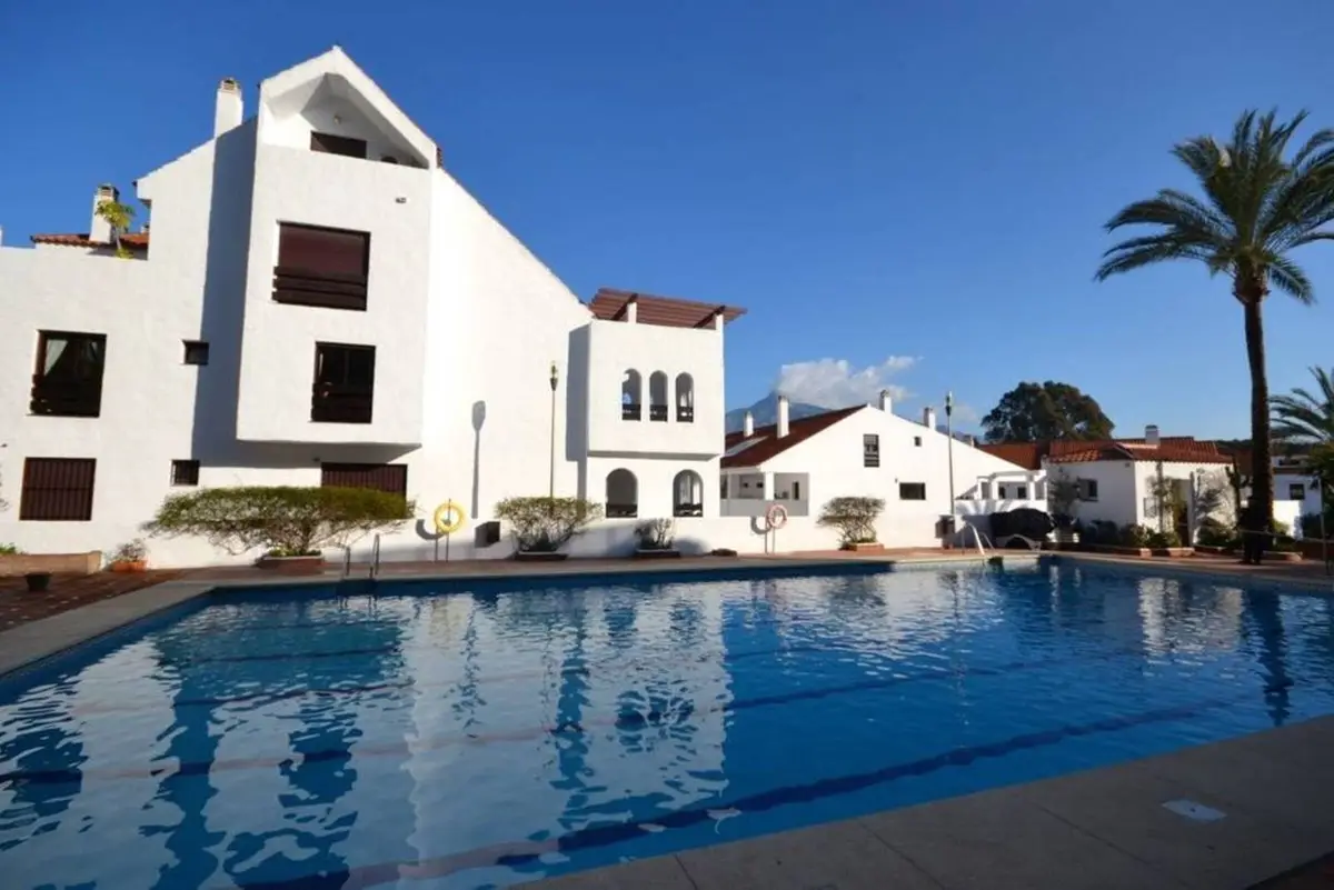 Duplex for sale in Aloha — photo 1