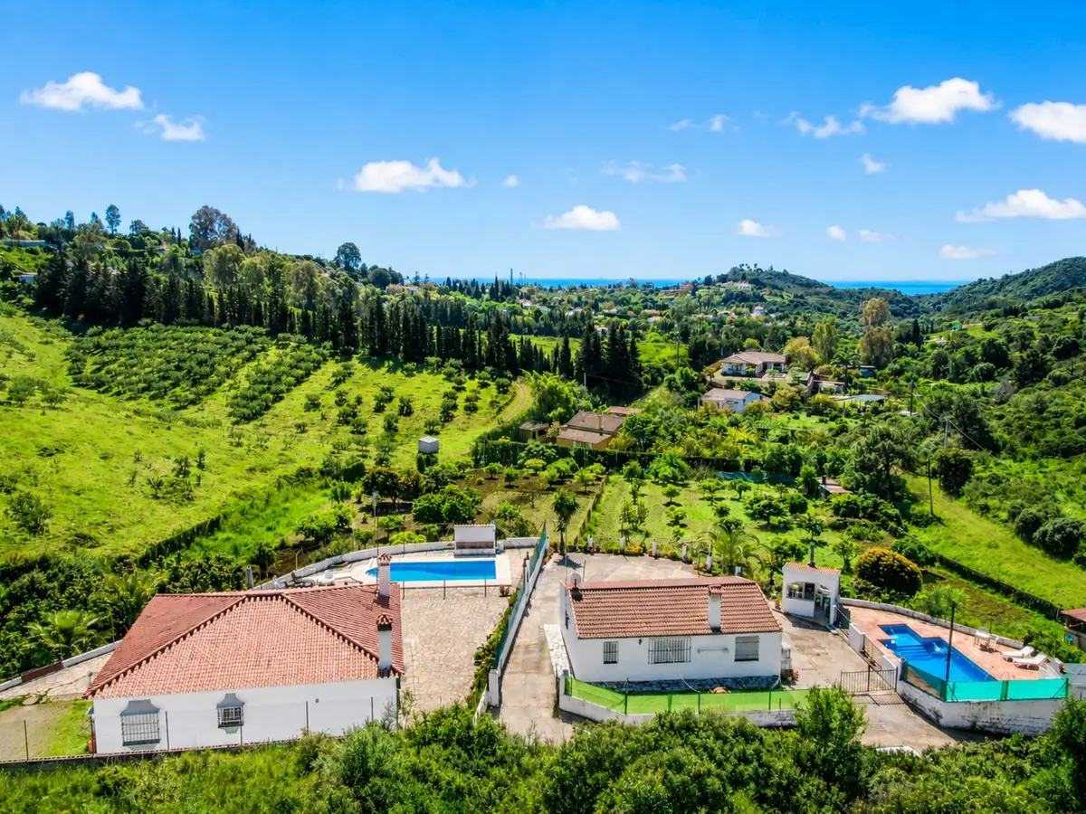 Finca - Cortijo for sale in Estepona — photo 1