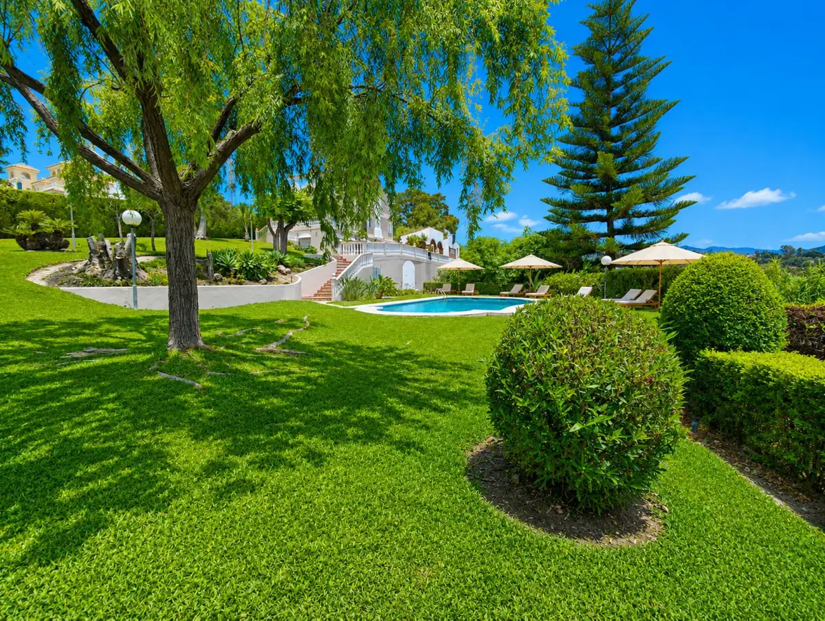 Finca - Cortijo for sale in Estepona — photo 1