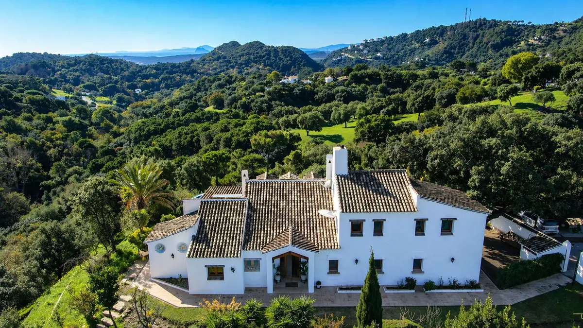 Finca - Cortijo for sale in Casares — photo 1
