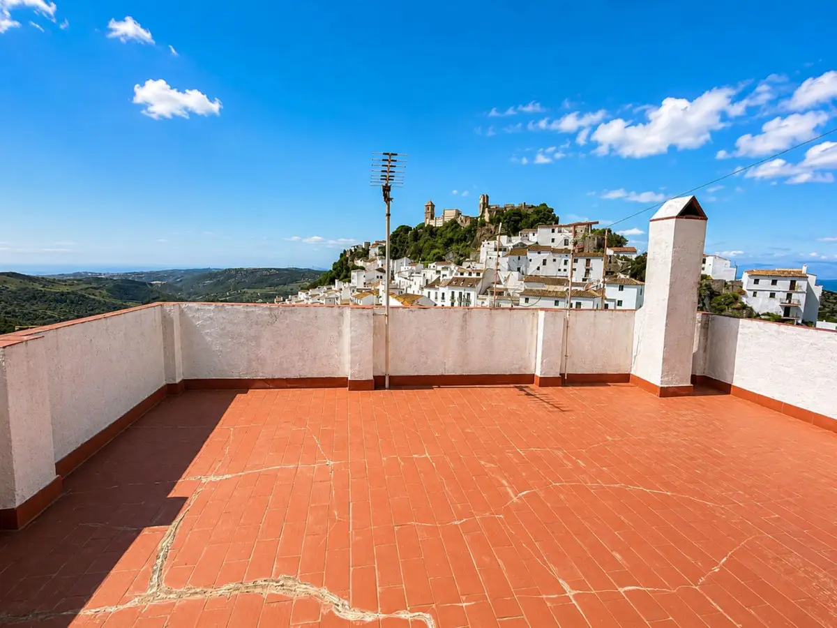 Detached Villa for sale in Casares — photo 1
