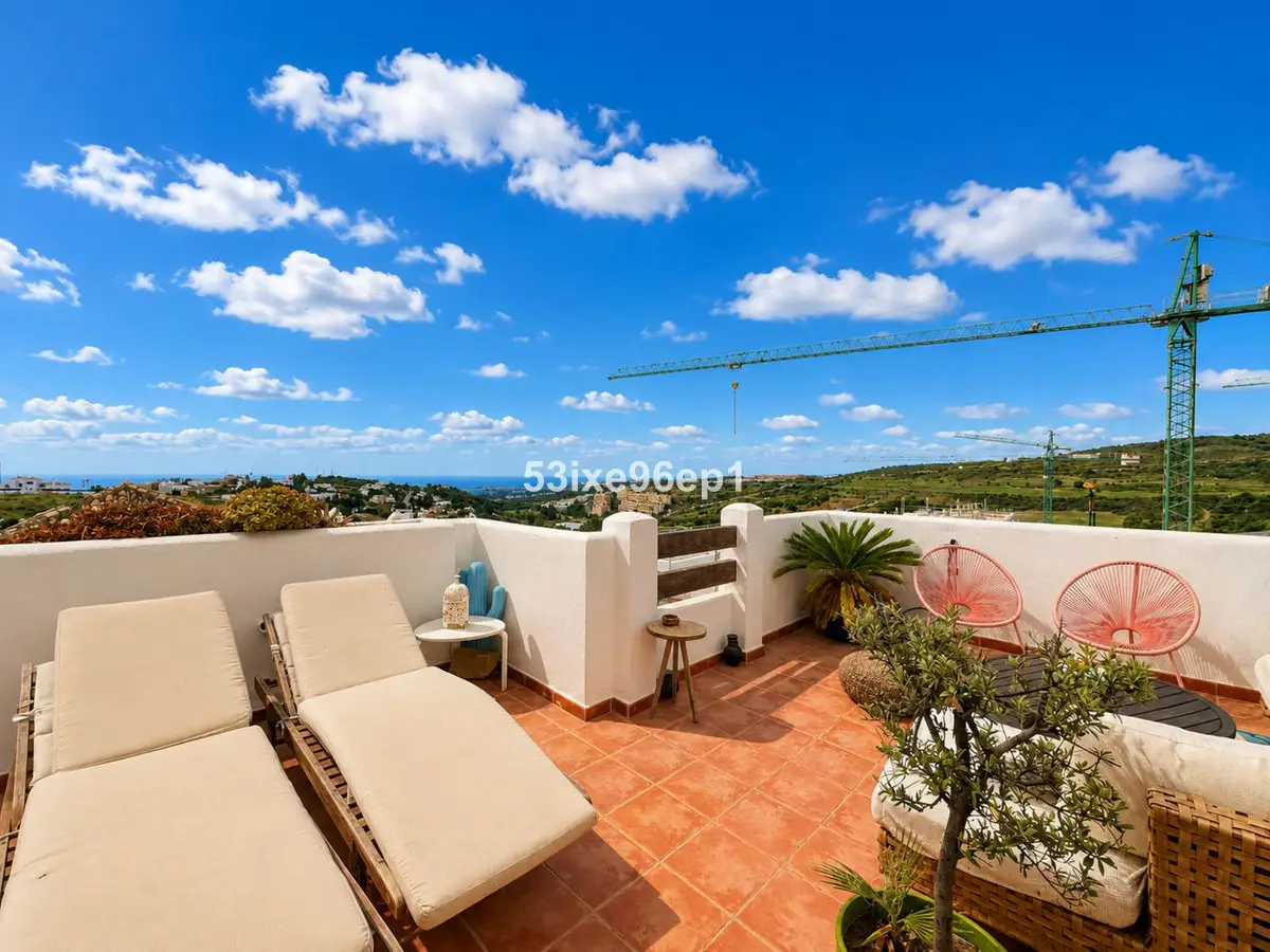 Ático dúplex en venta en Estepona — foto 1