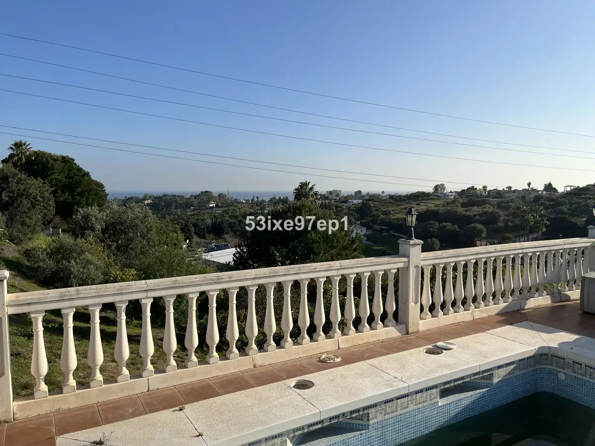 Finca - Cortijo for sale in Estepona — photo 1