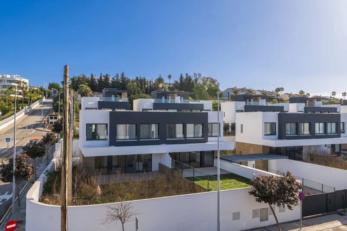 Detached Villa for sale in Estepona — photo 1
