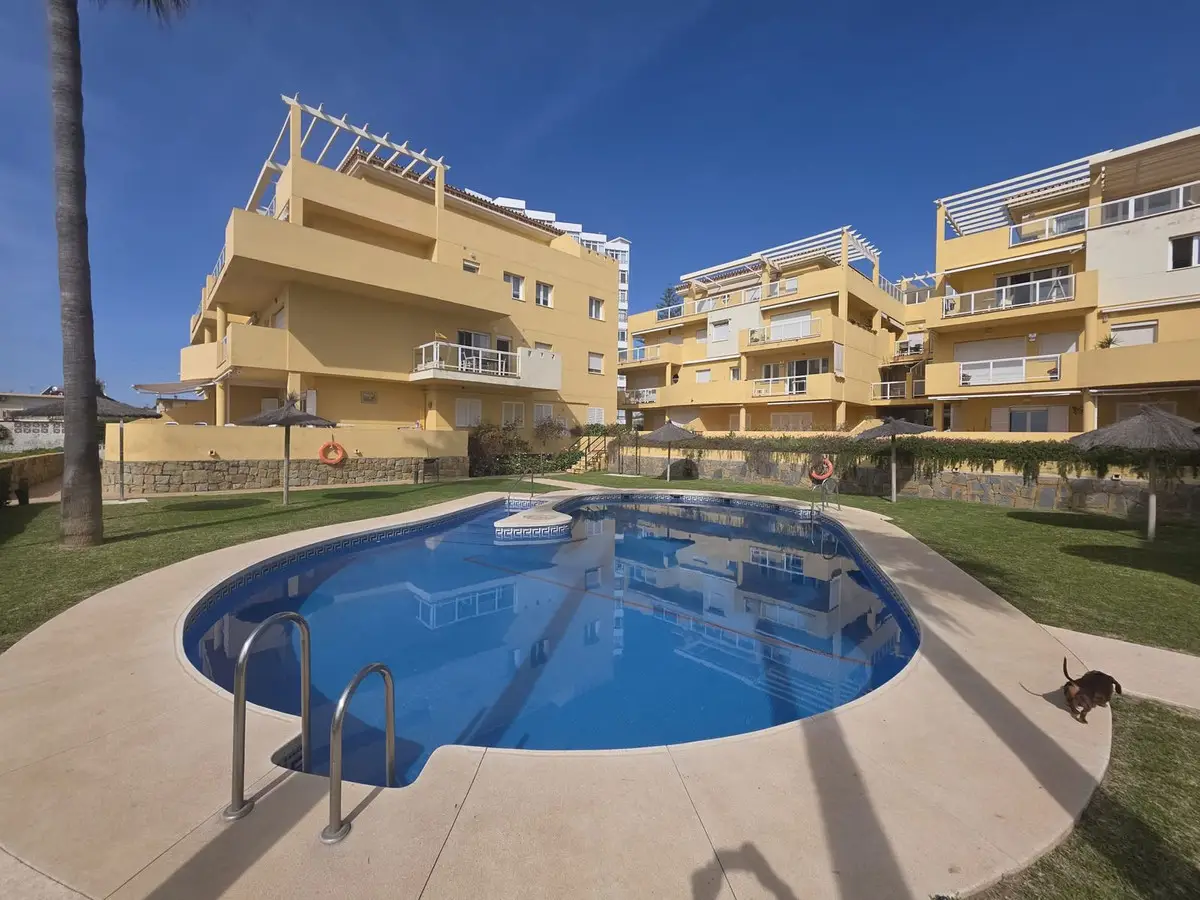 Middle Floor Apartment for sale in La Cala de Mijas — photo 1