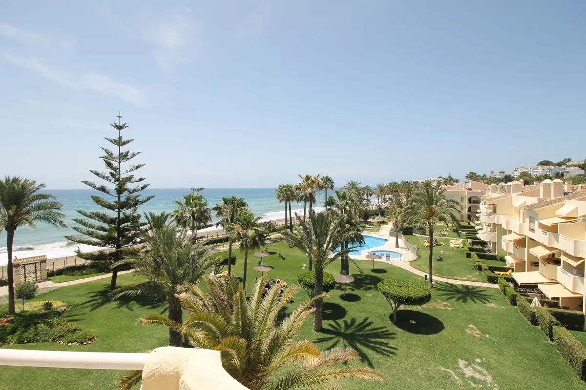 Penthouse for sale in La Cala de Mijas — photo 1