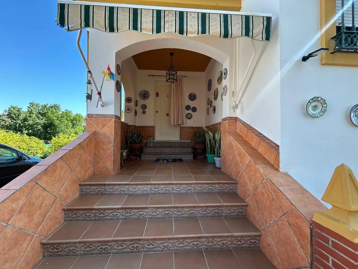 Detached Villa for sale in Alora — photo 1