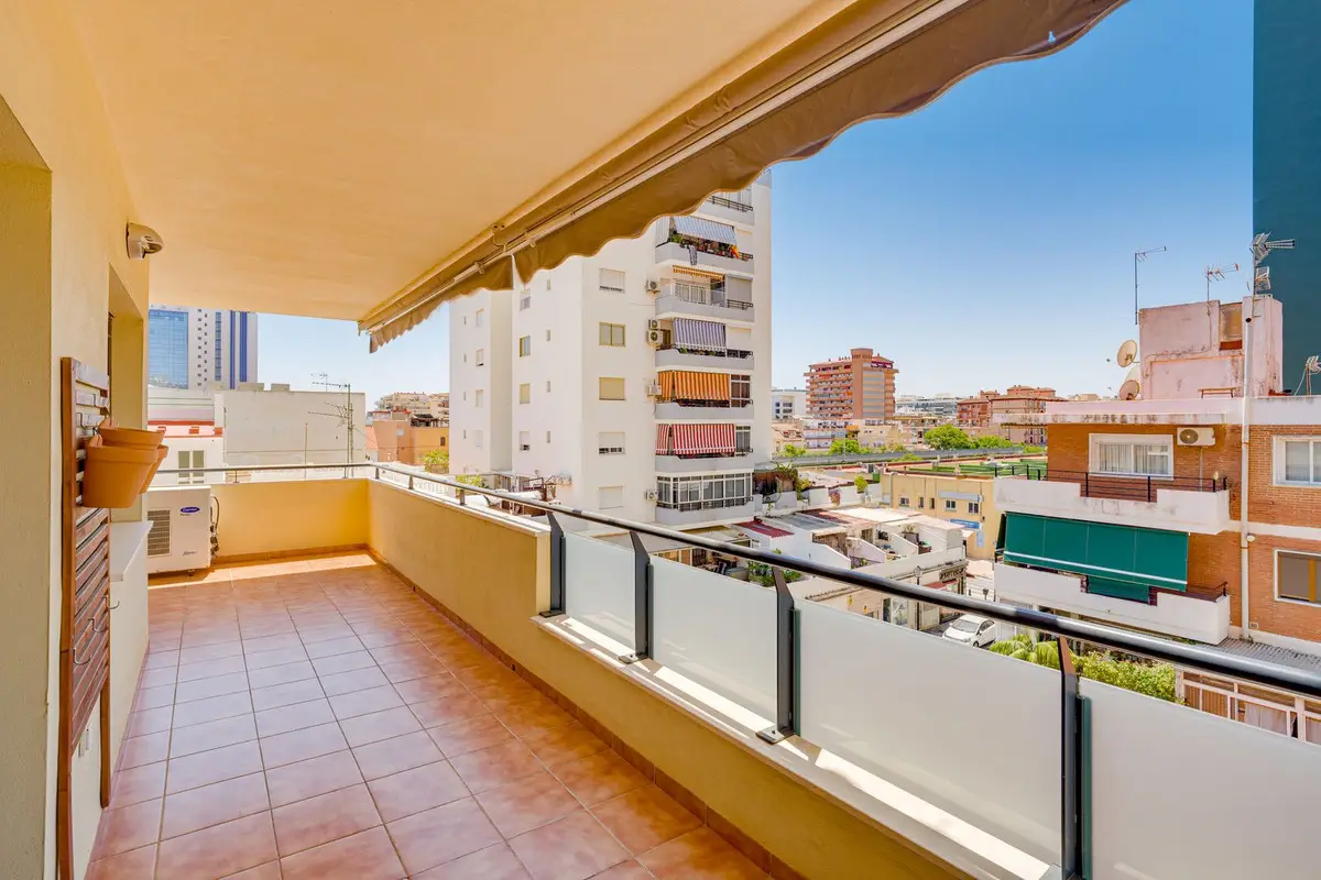 Middle Floor Apartment for sale in Los Boliches — photo 1