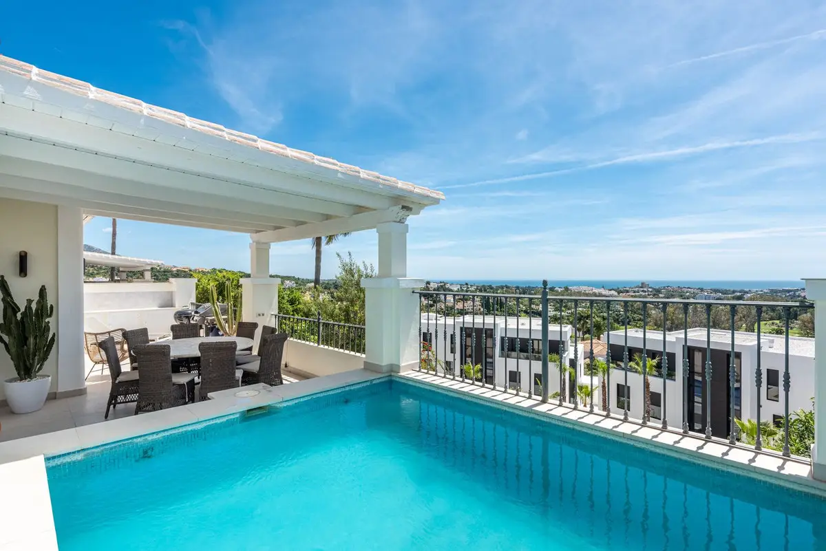Semi-Detached House for sale in Nueva Andalucía — photo 1
