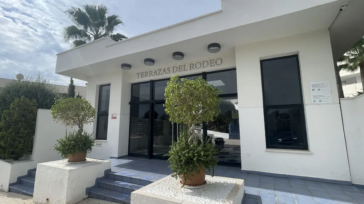 Ground Floor Apartment for sale in Nueva Andalucía — photo 1
