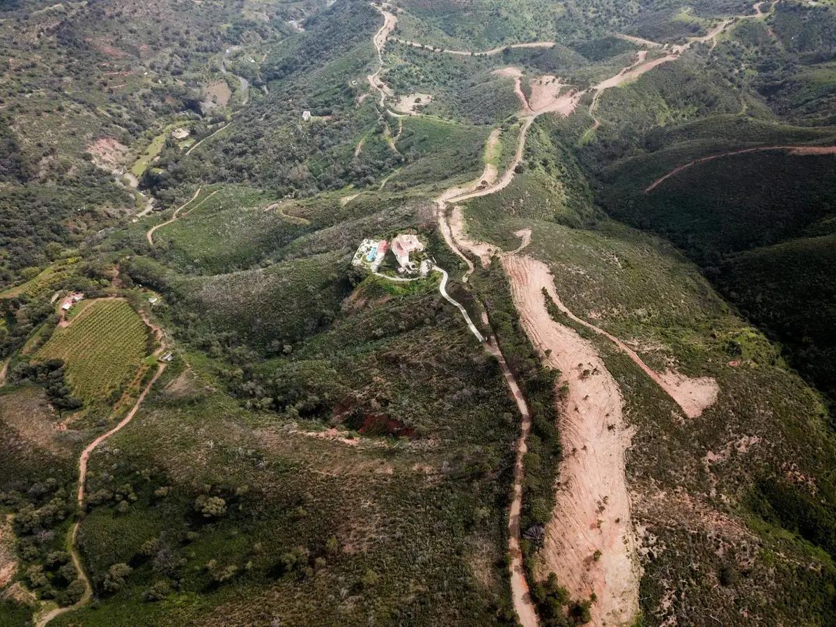 Land for sale in Estepona — photo 1