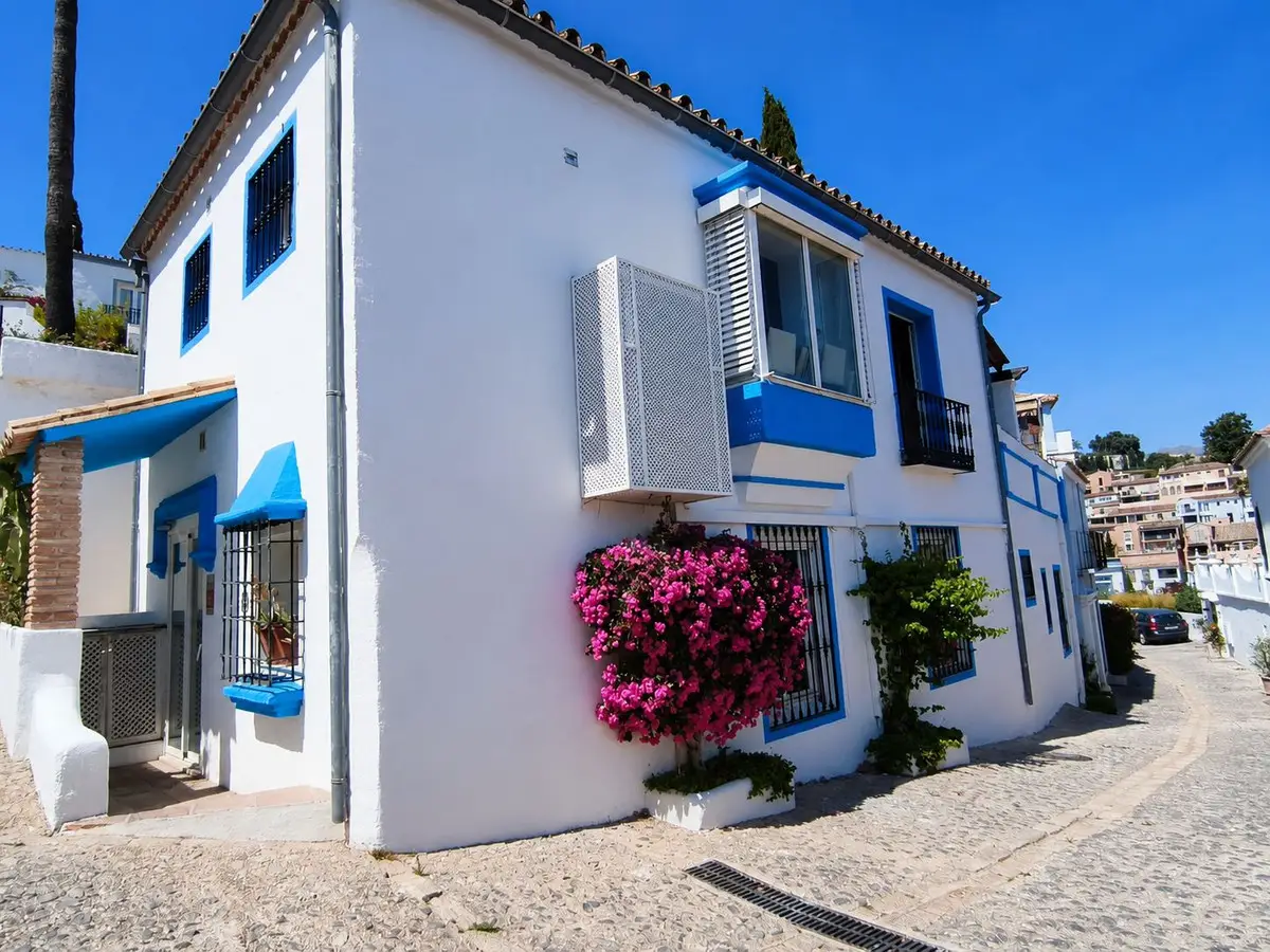 Detached Villa for sale in Benahavís — photo 1