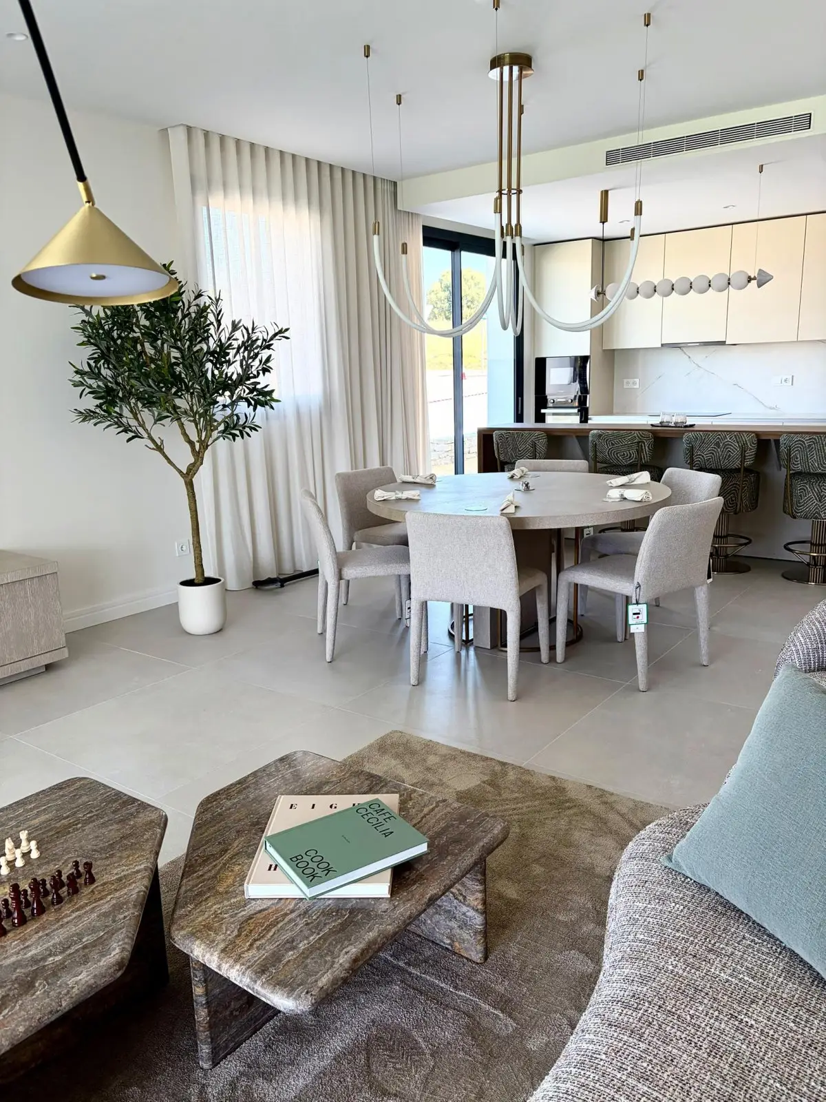 Ground Floor Apartment for sale in Estepona — photo 1