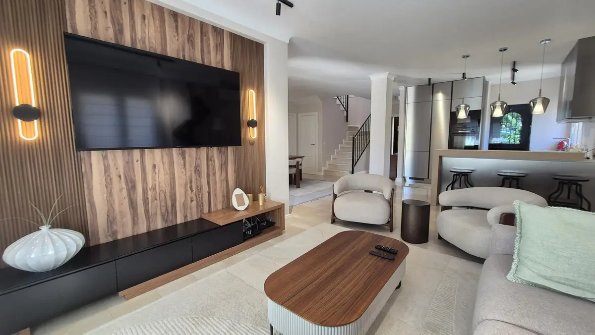 Detached Villa for sale in Riviera del Sol — photo 1