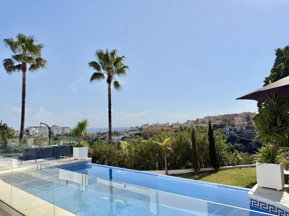 Detached Villa for sale in Riviera del Sol — photo 1