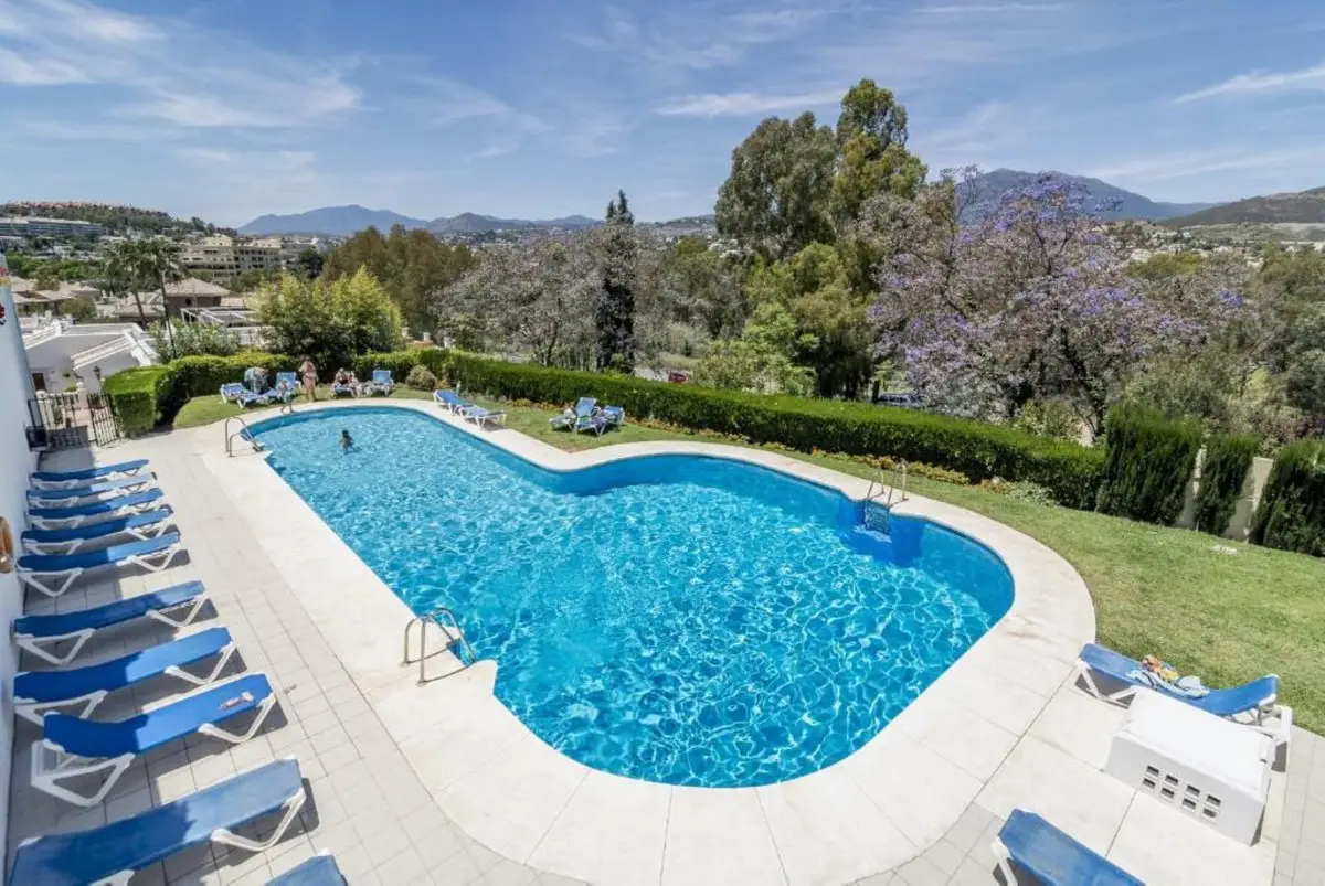 Townhouse for sale in Nueva Andalucía — photo 1