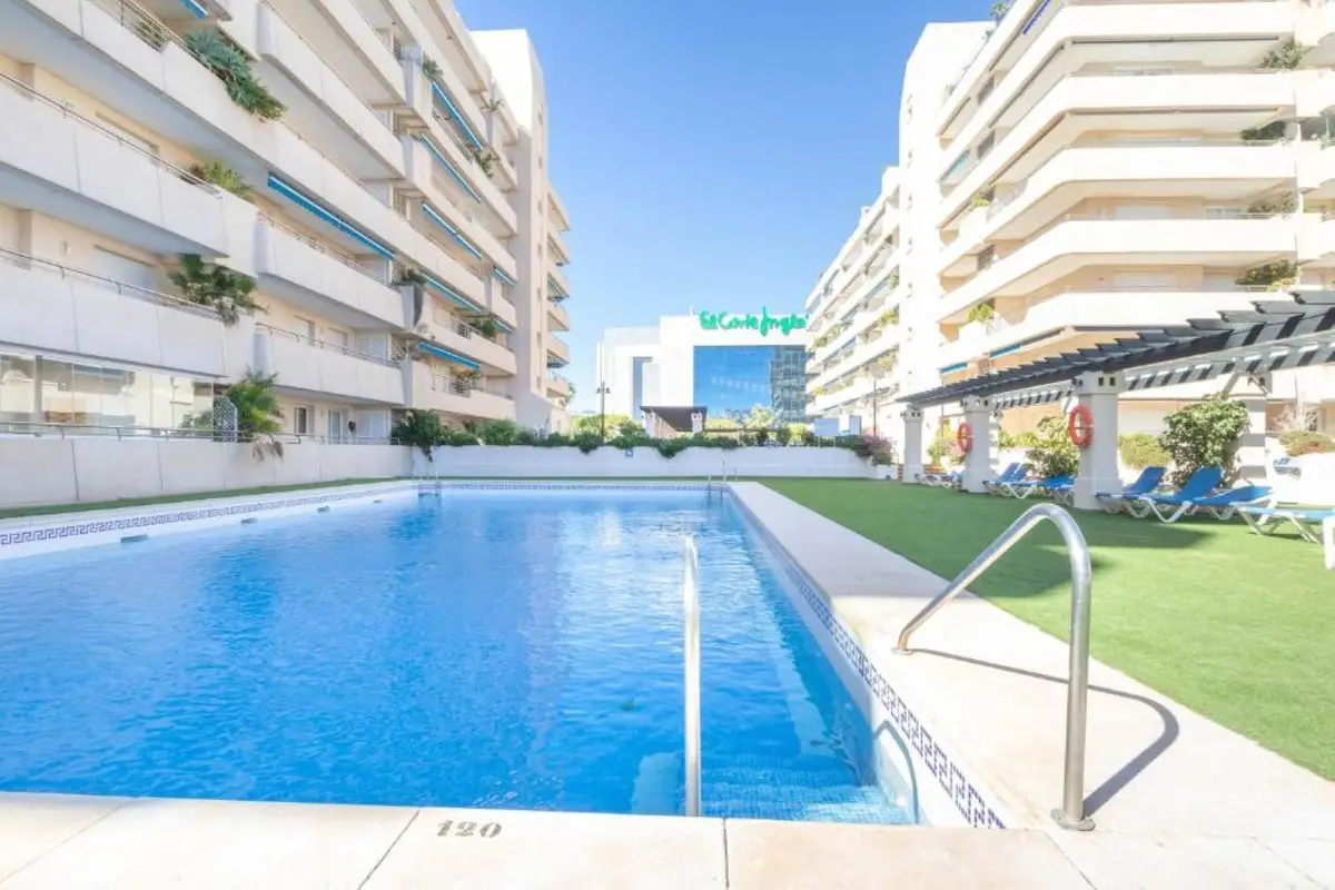 Middle Floor Apartment for sale in Puerto Banús — photo 1