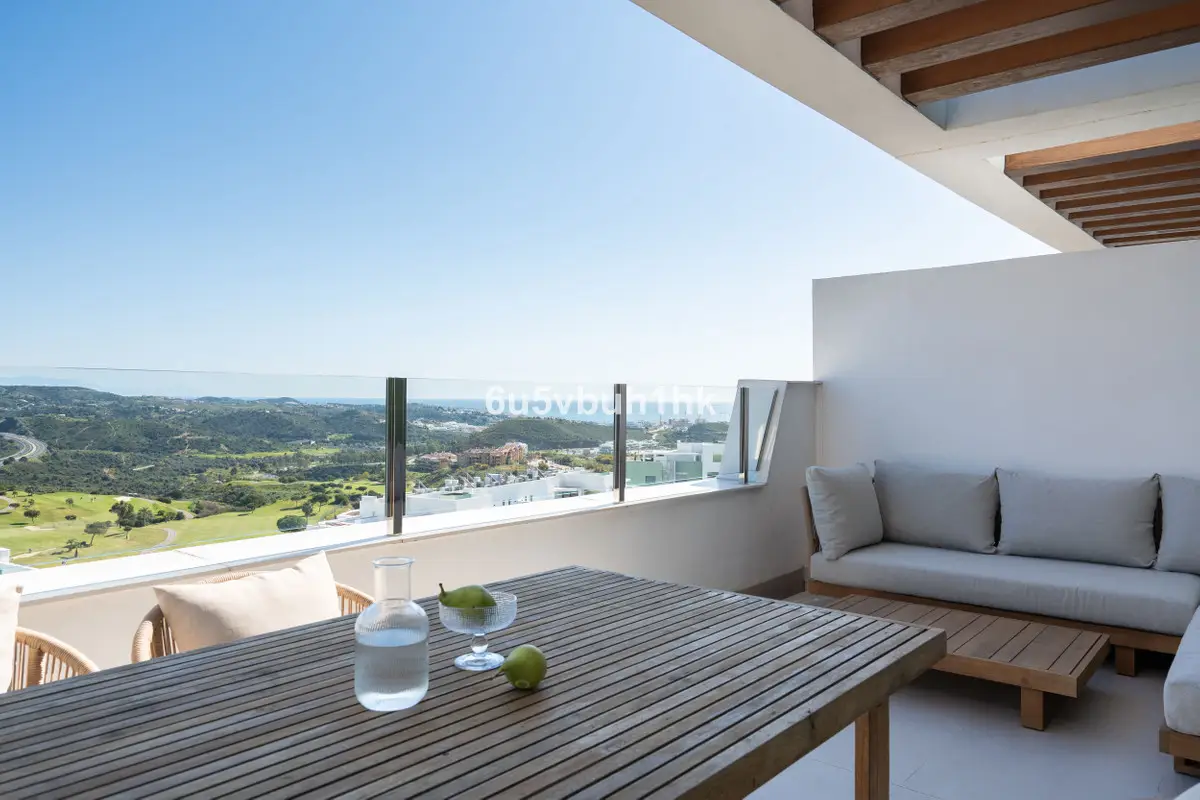 Middle Floor Apartment for sale in Calanova Golf — photo 1