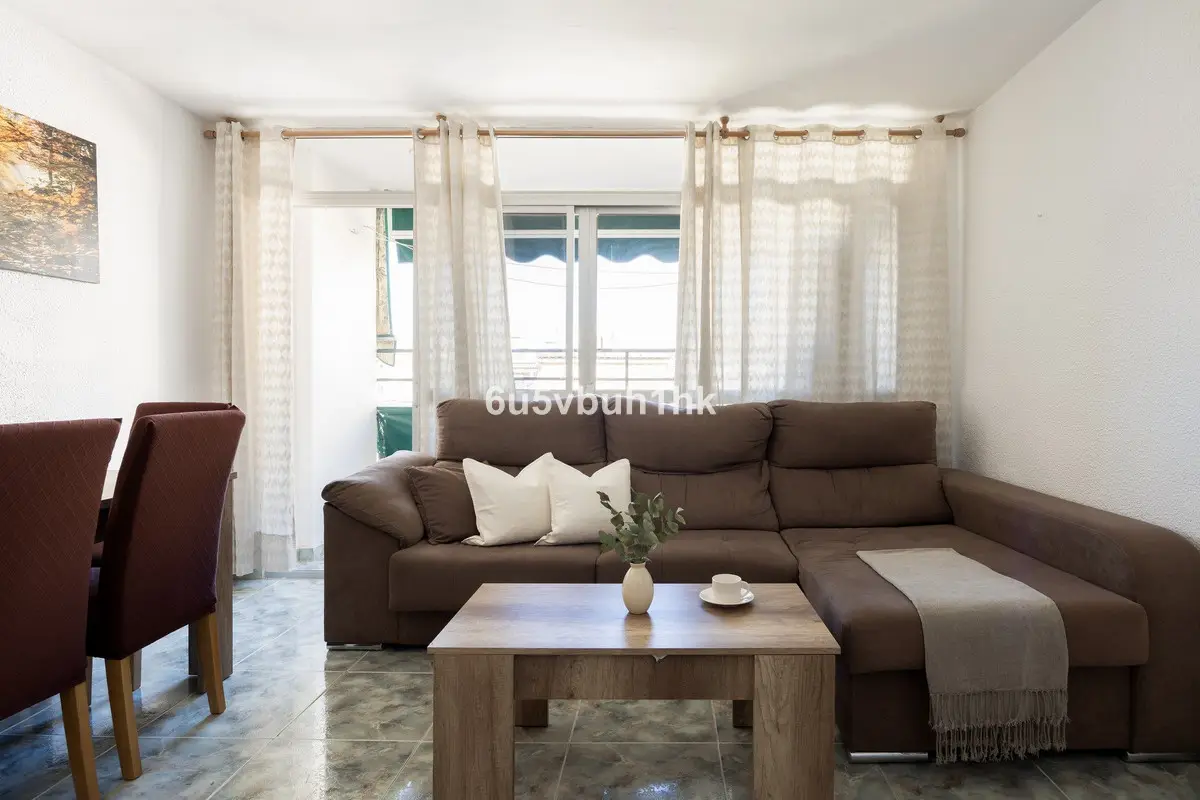 Middle Floor Apartment for sale in El Palo — photo 1