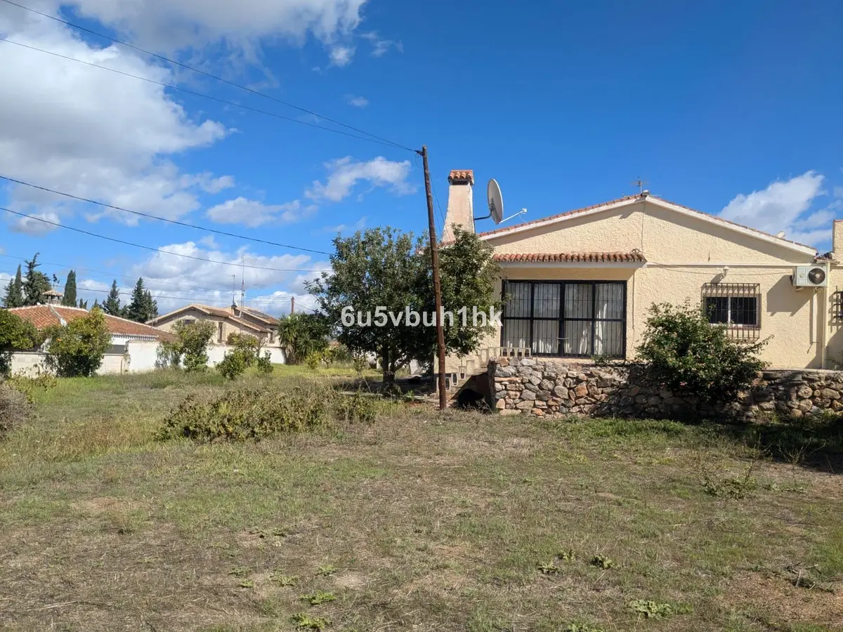 Detached Villa for sale in Alhaurín el Grande — photo 1