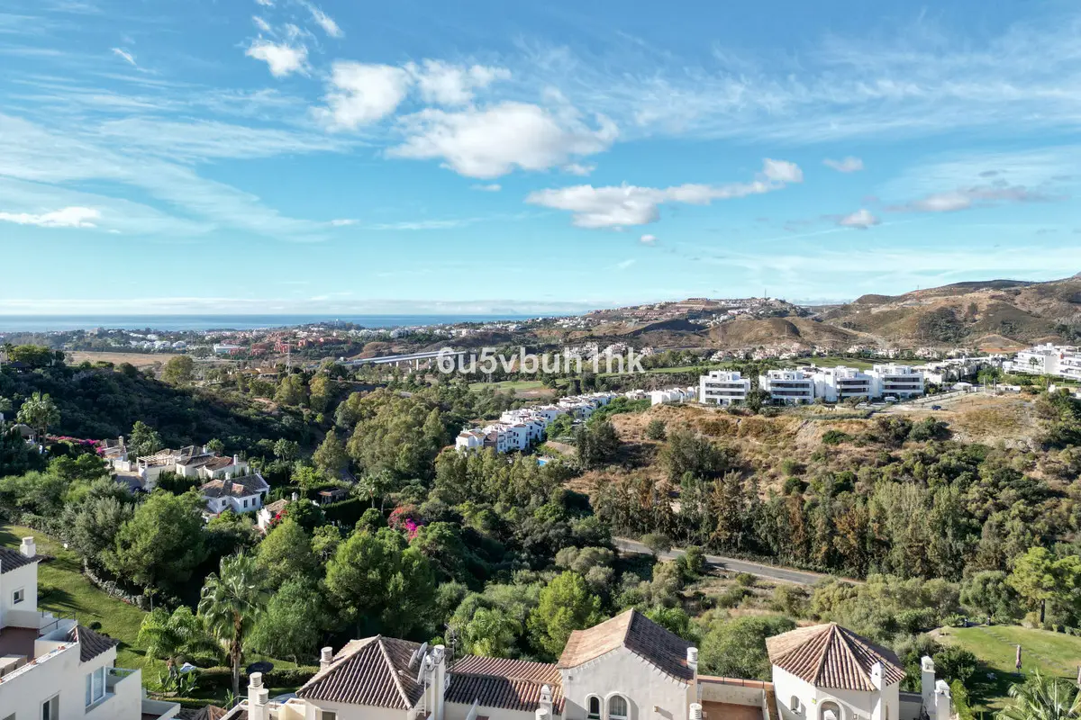 Land for sale in Benahavís — photo 1