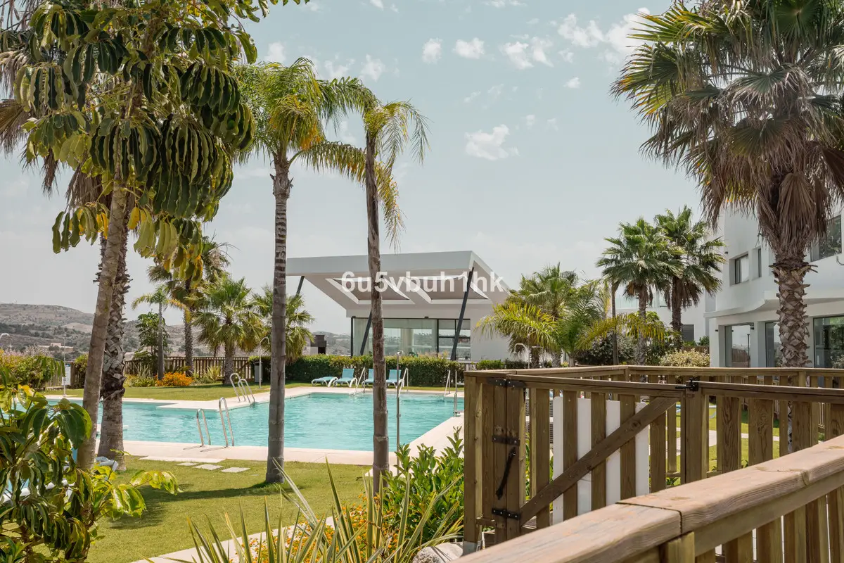 Ground Floor Apartment for sale in La Cala de Mijas — photo 1