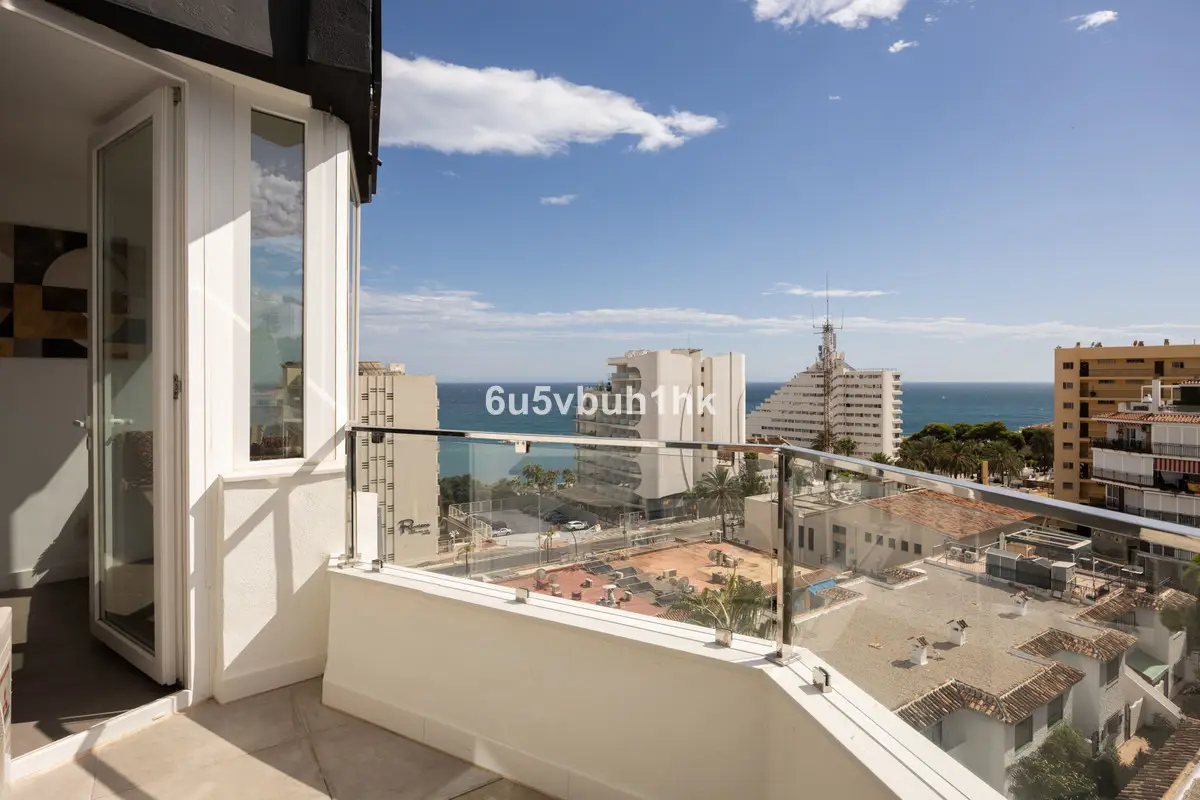 Middle Floor Apartment for sale in Benalmadena Costa — photo 1