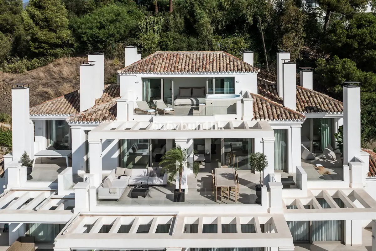 Penthouse Duplex for sale in Nueva Andalucía — photo 1