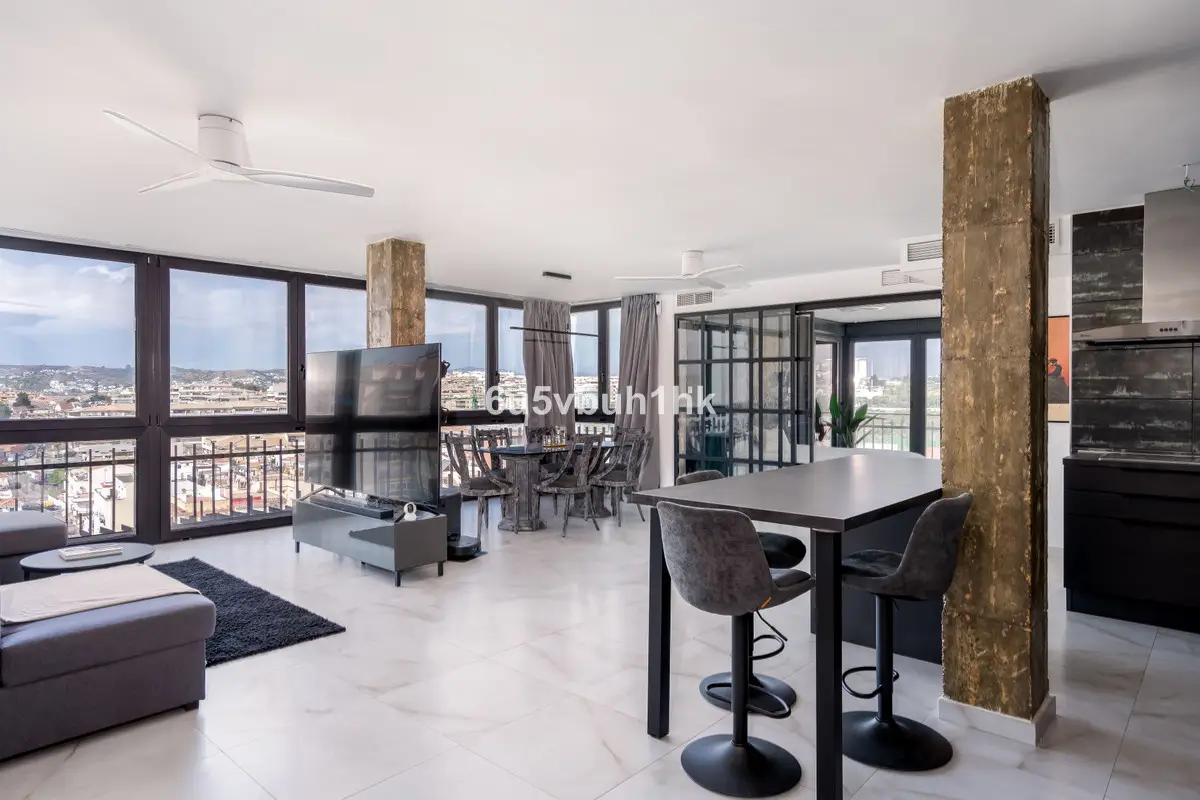 Middle Floor Apartment for sale in Las Lagunas — photo 1