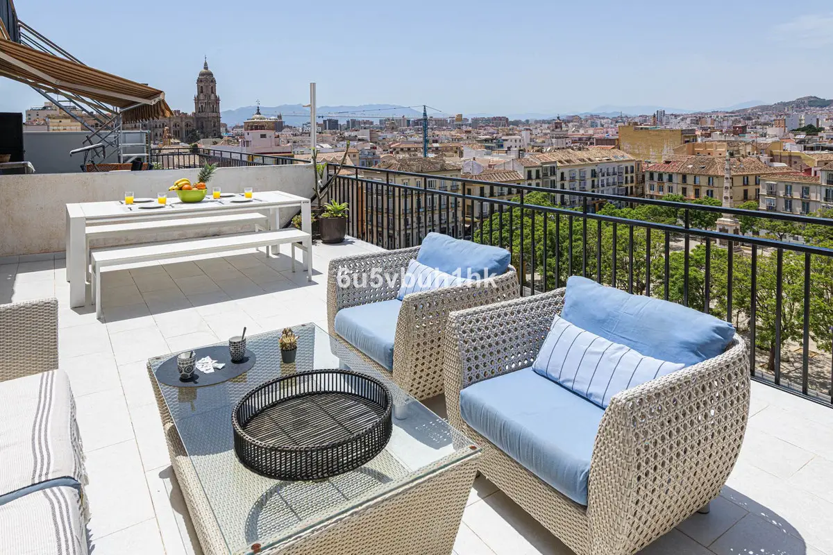 Penthouse for sale in La Merced — photo 1