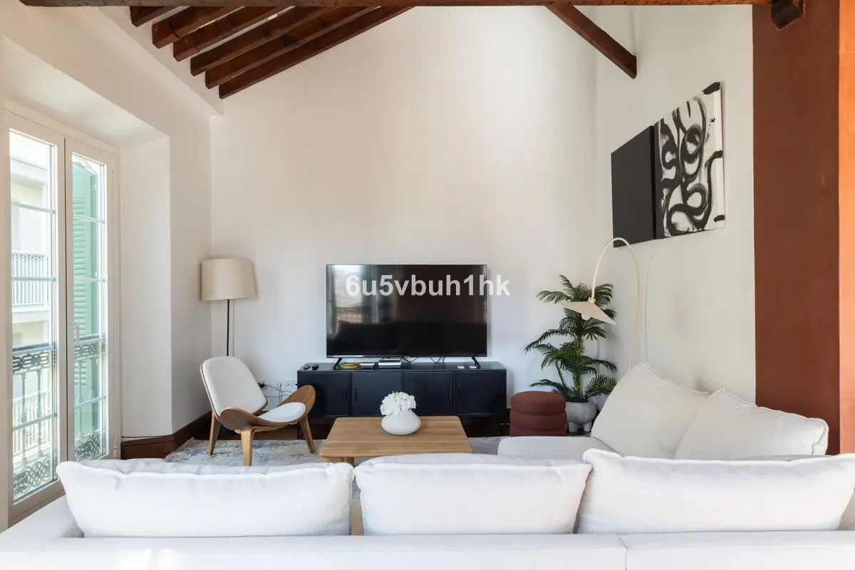Penthouse for sale in Málaga — photo 1