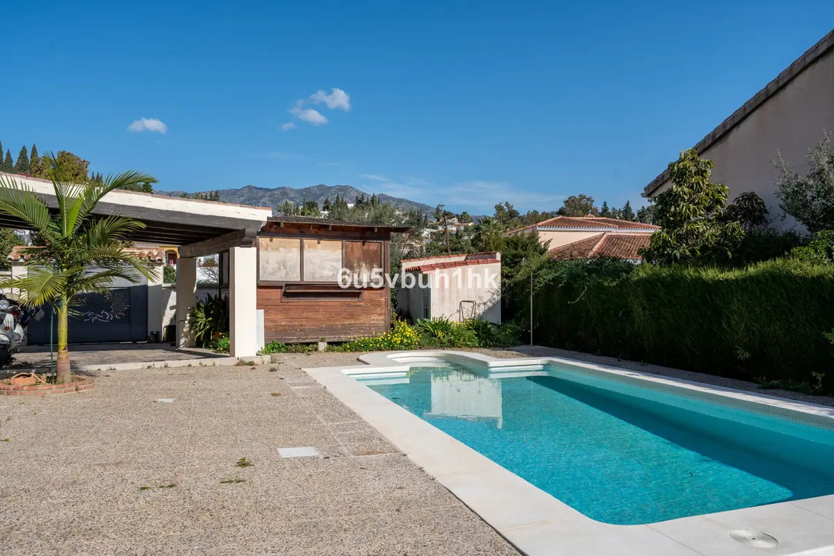 Semi-Detached House for sale in El Coto — photo 1