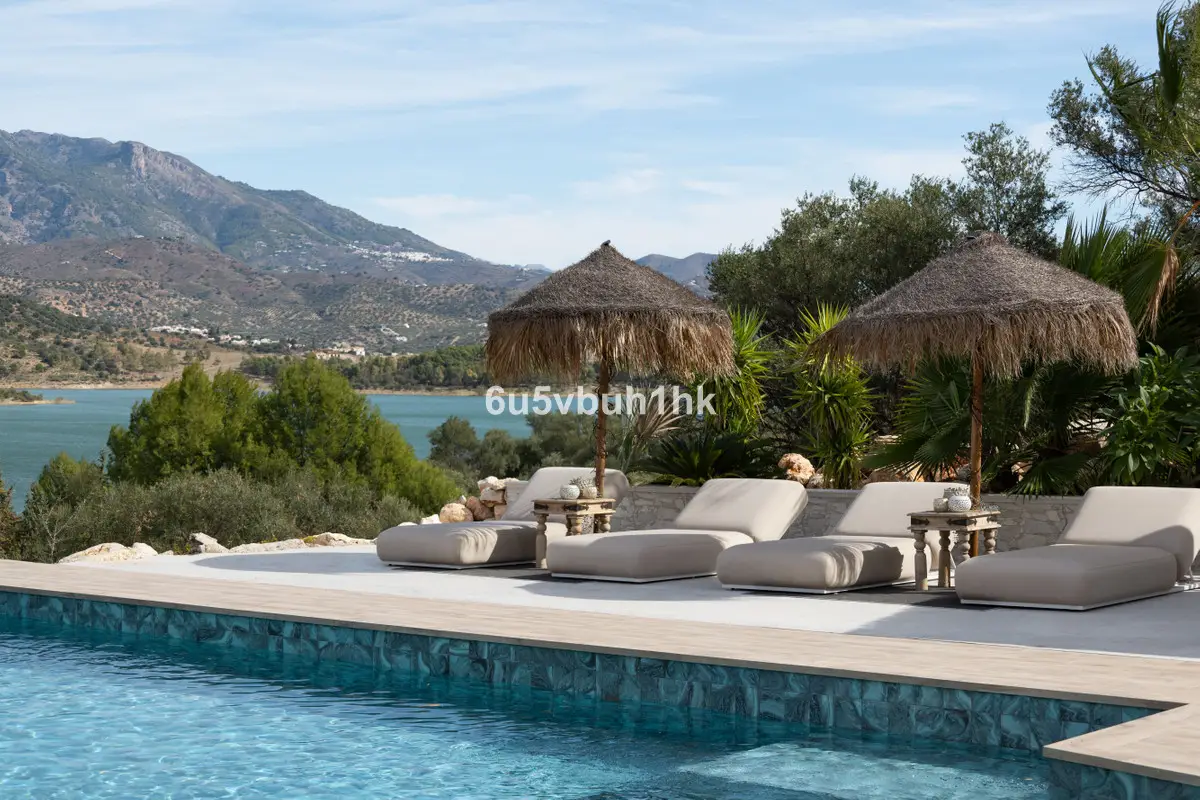 Detached Villa for sale in Viñuela — photo 1