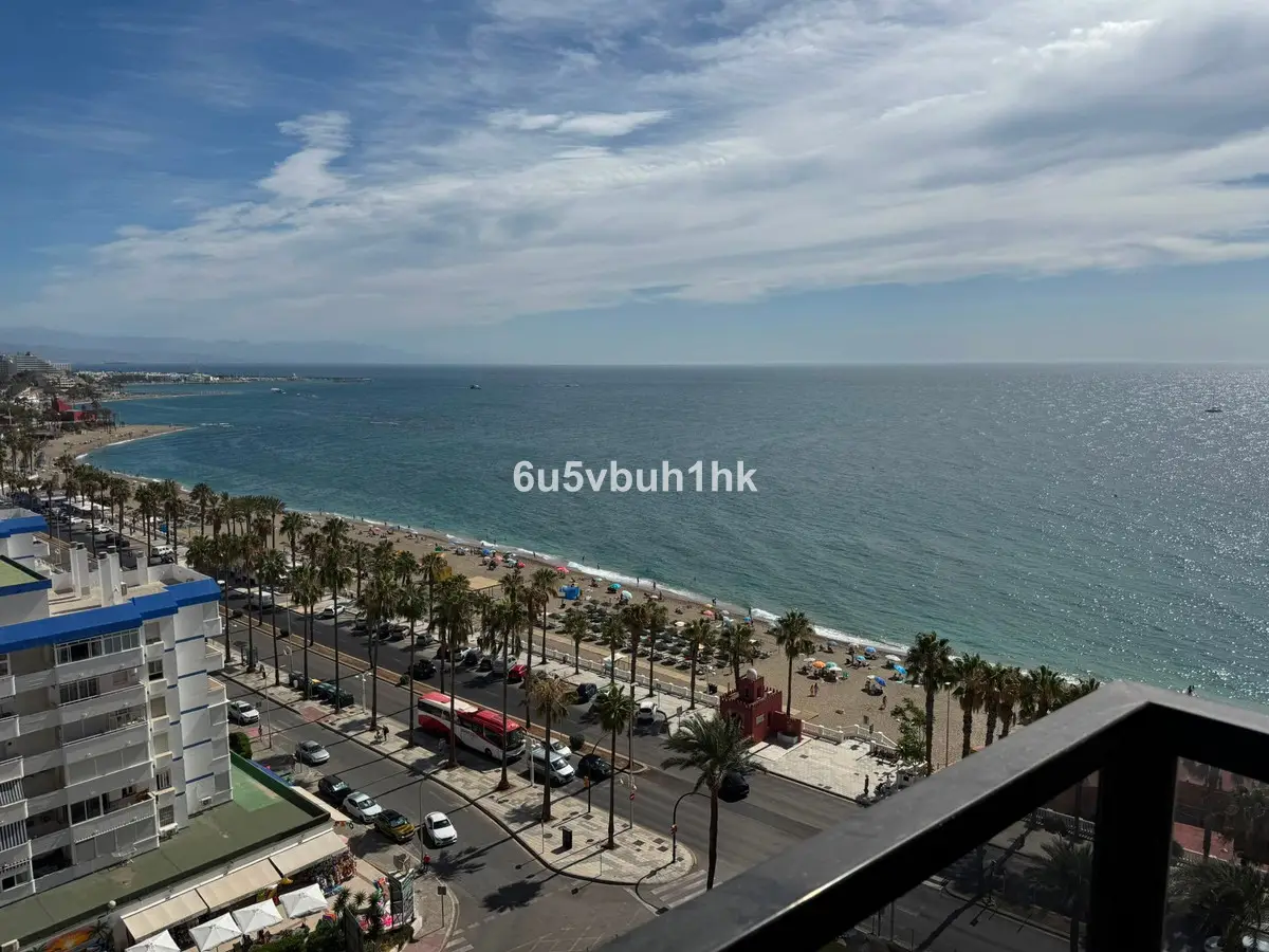 Middle Floor Apartment for sale in Benalmadena Costa — photo 1