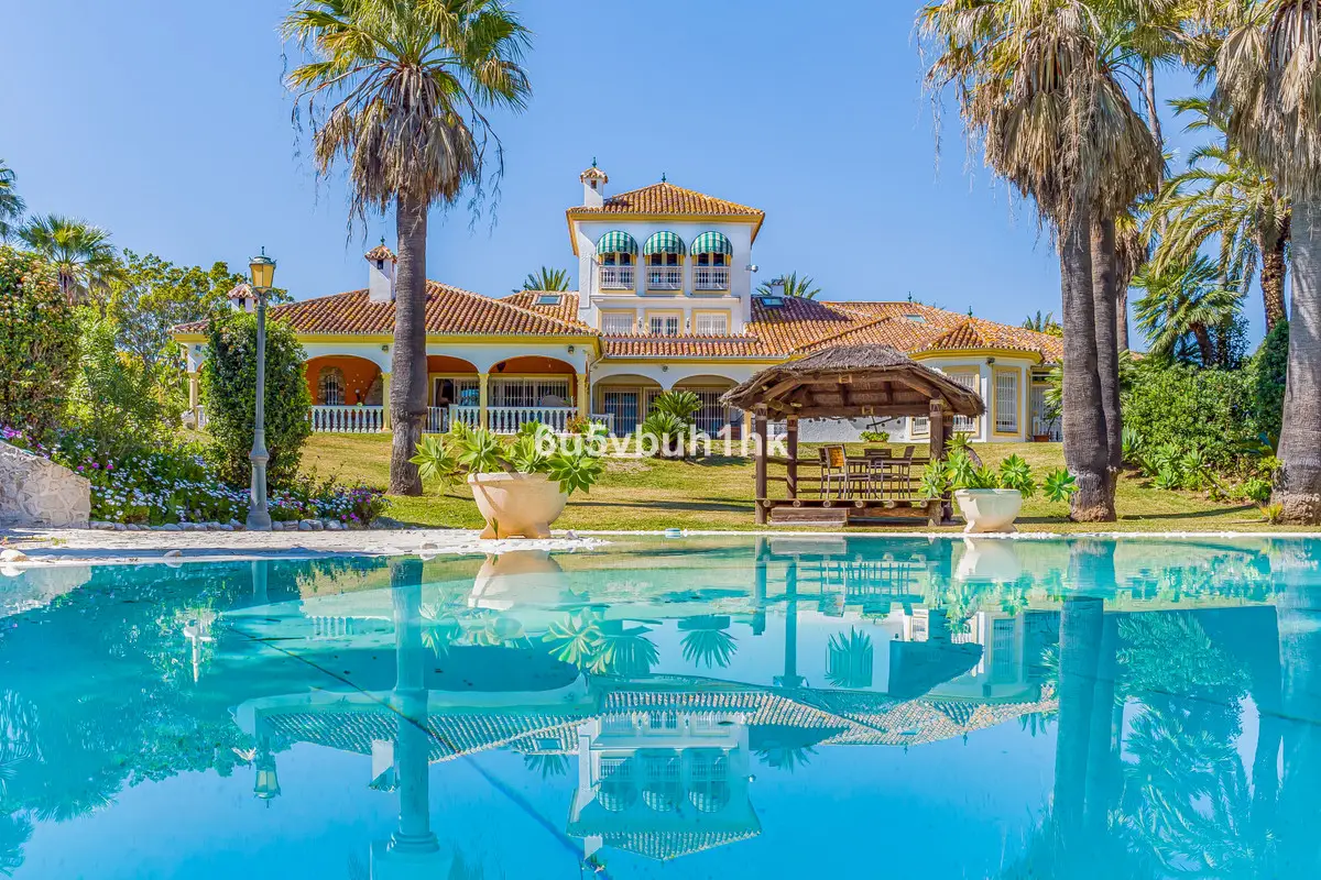 Detached Villa for sale in Mijas — photo 1