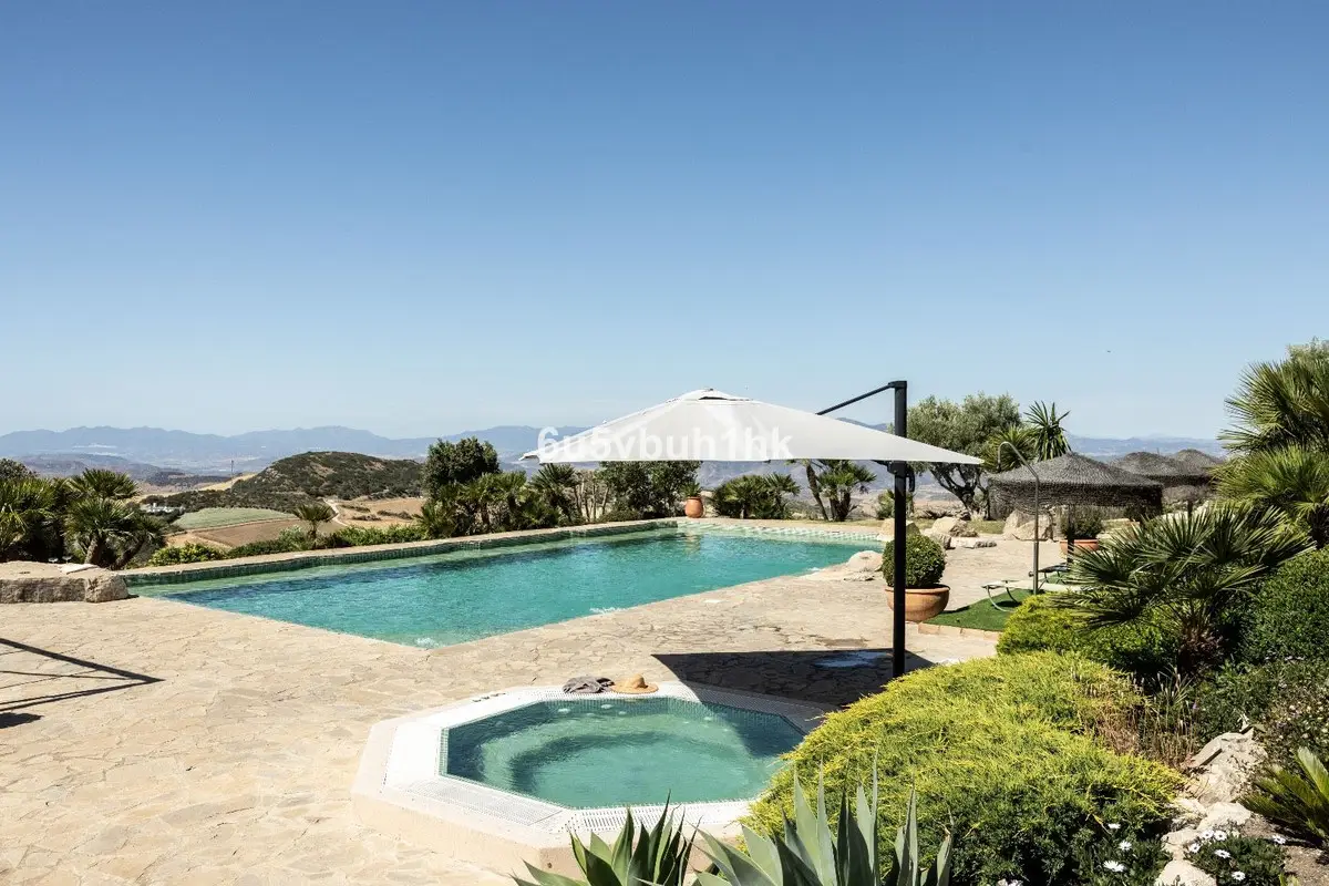 Detached Villa for sale in Antequera — photo 1