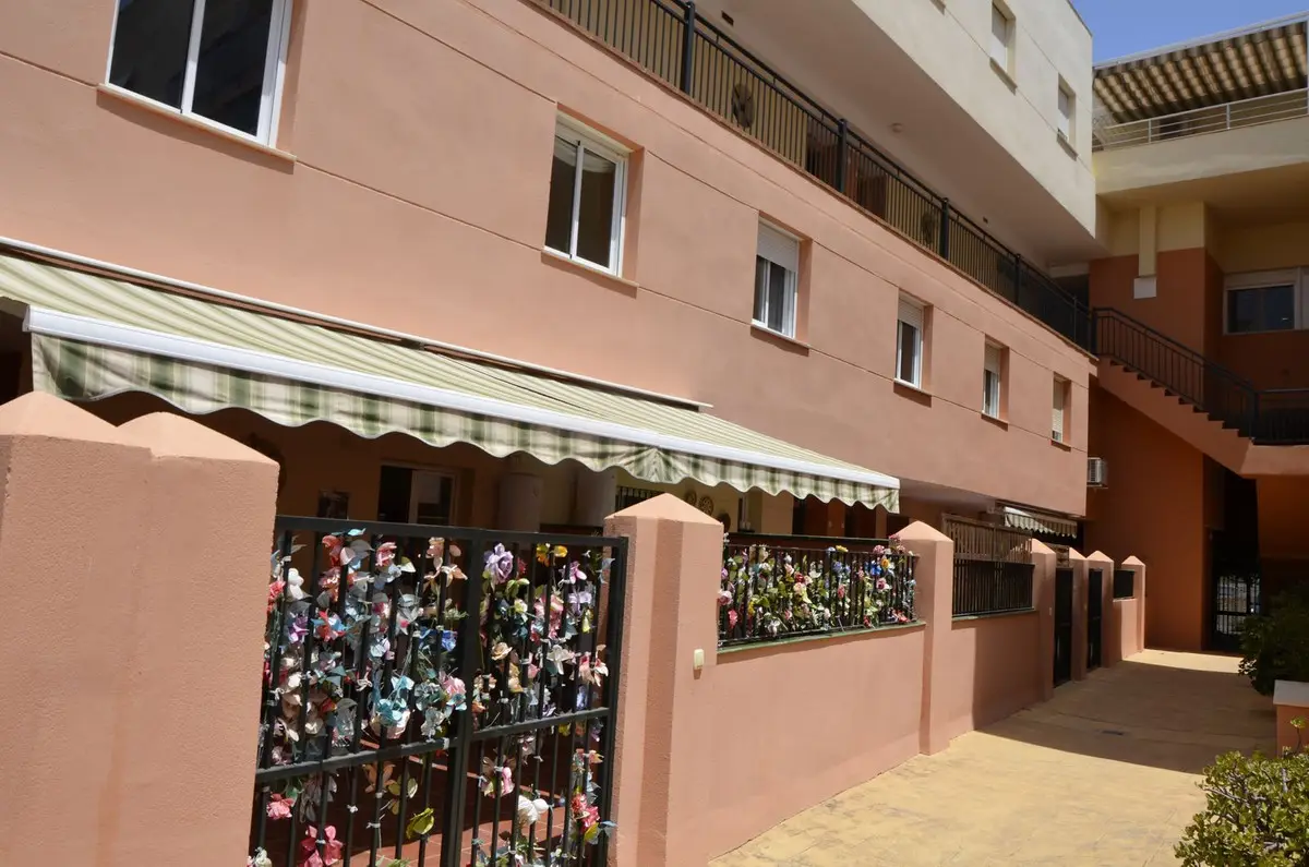 Ground Floor Apartment for sale in Torre del Mar — photo 1
