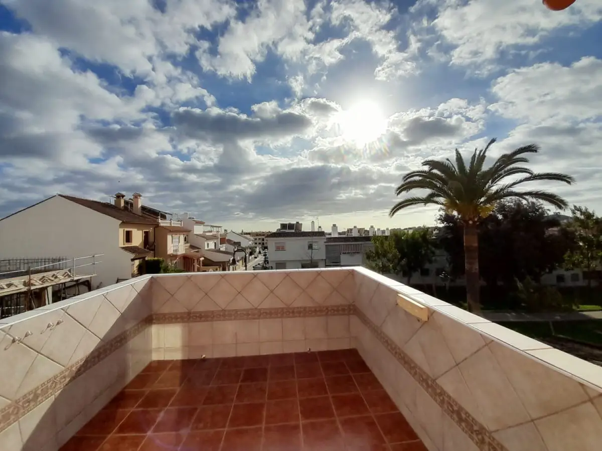 Townhouse for sale in Las Lagunas — photo 1