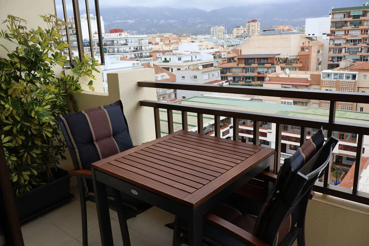Middle Floor Apartment for sale in Fuengirola — photo 1