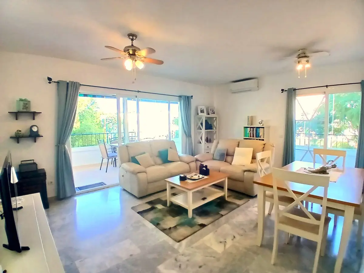 Middle Floor Apartment for sale in Los Pacos — photo 1