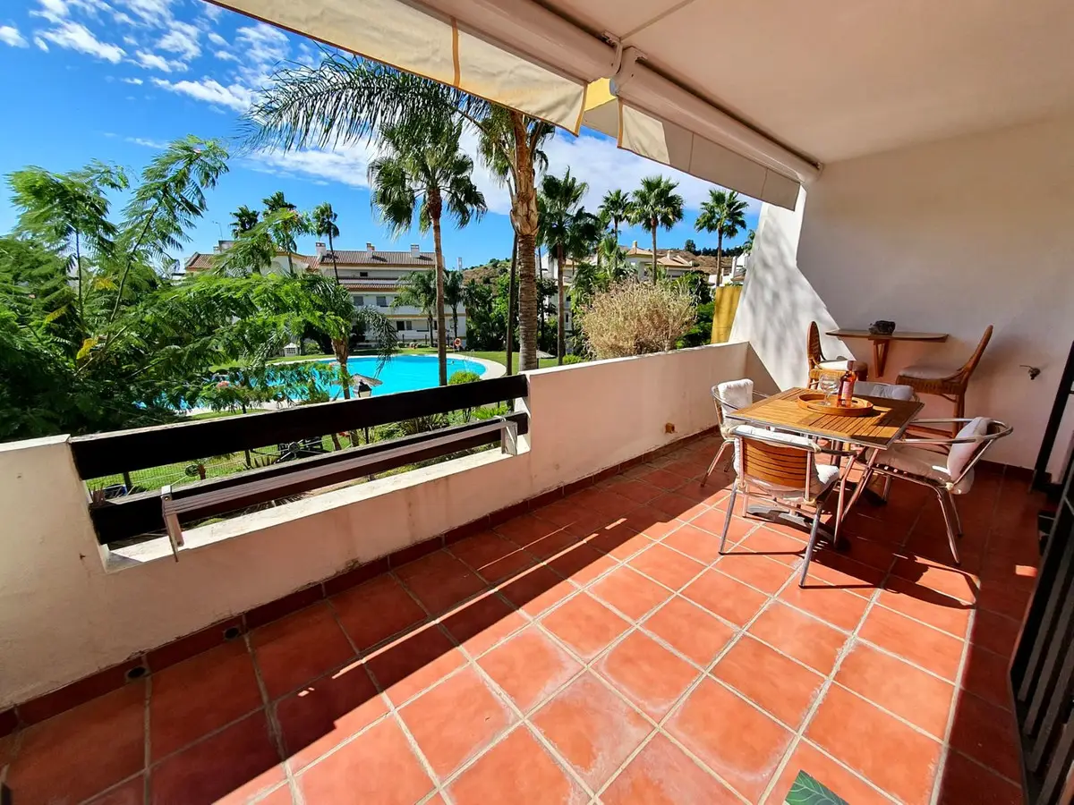 Middle Floor Apartment for sale in Calanova Golf — photo 1