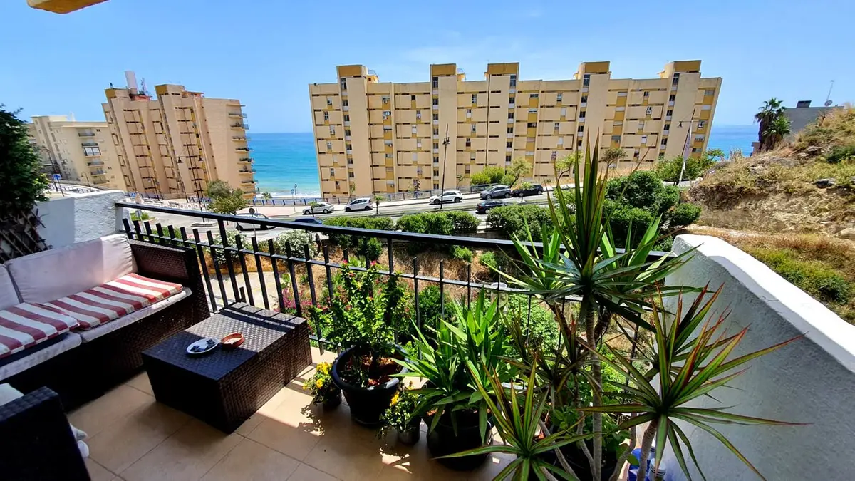 Middle Floor Apartment for sale in Carvajal — photo 1