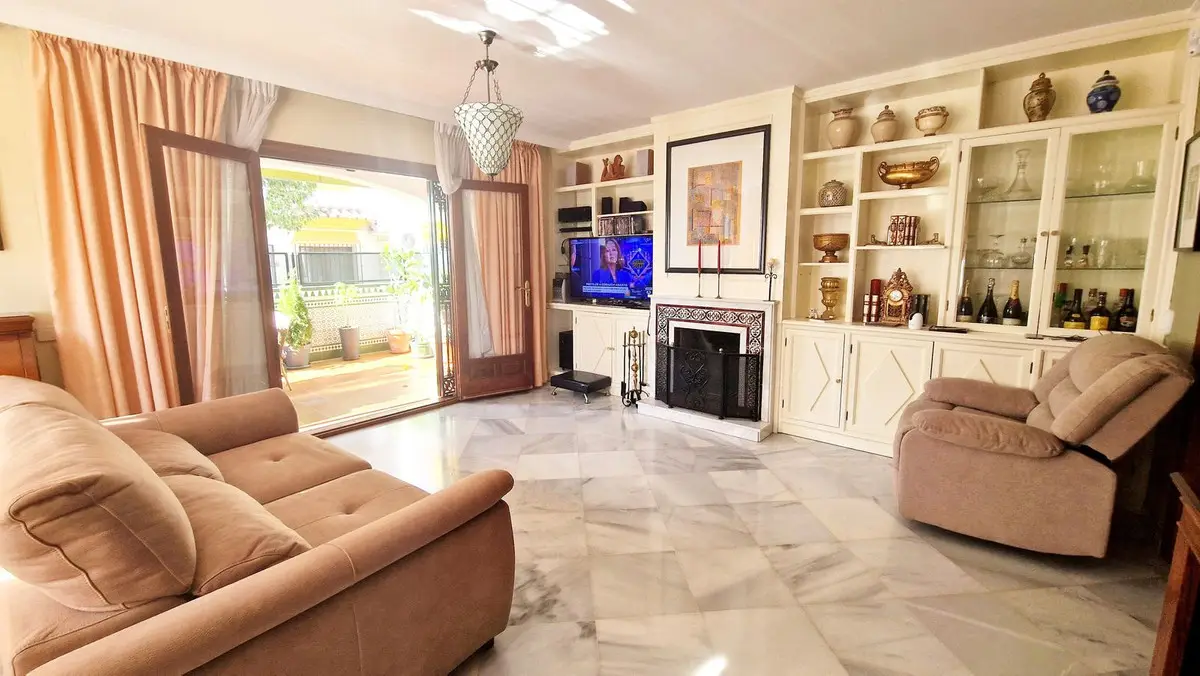 Semi-Detached House for sale in Mijas Golf — photo 1