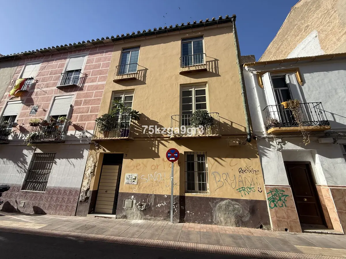 Townhouse for sale in Málaga Centro — photo 1