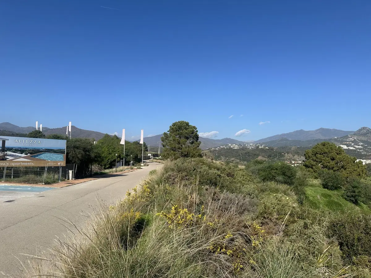 Land for sale in Benahavís — photo 1