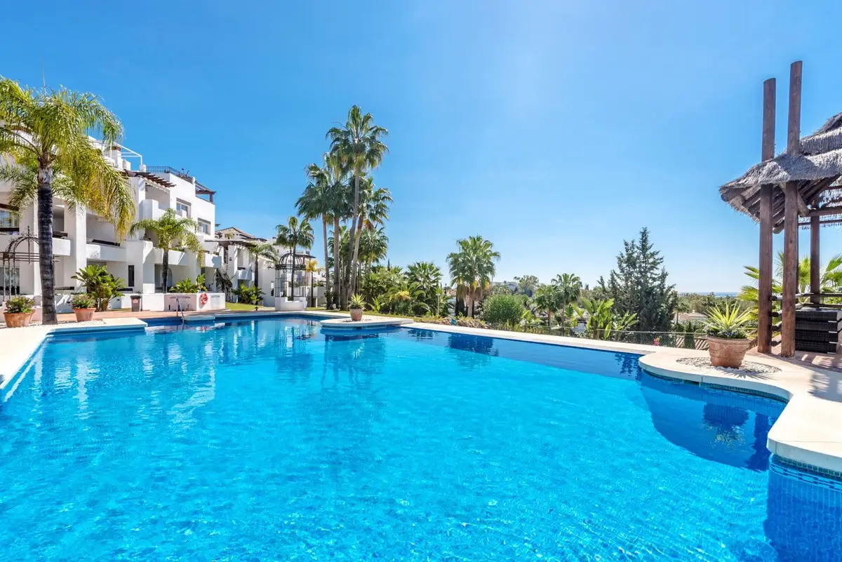 Ground Floor Apartment for sale in Nueva Andalucía — photo 1